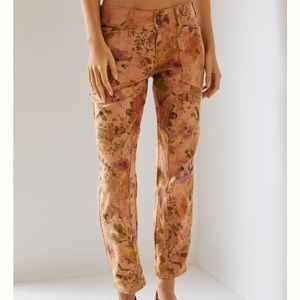 Pilcro The Wanderer Low-Rise Pants, floral, size 25